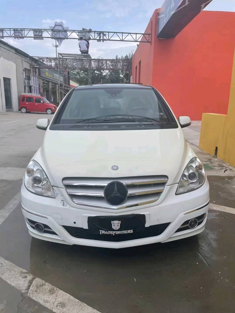 石家庄10年奔驰B1