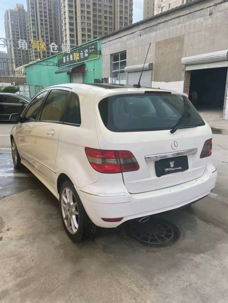 石家庄10年奔驰B8