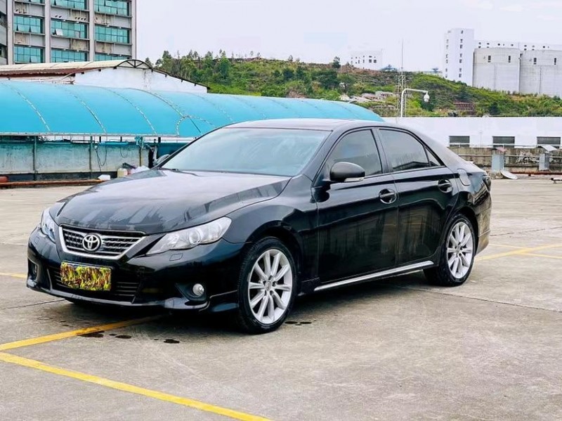 东莞13年丰田锐志3