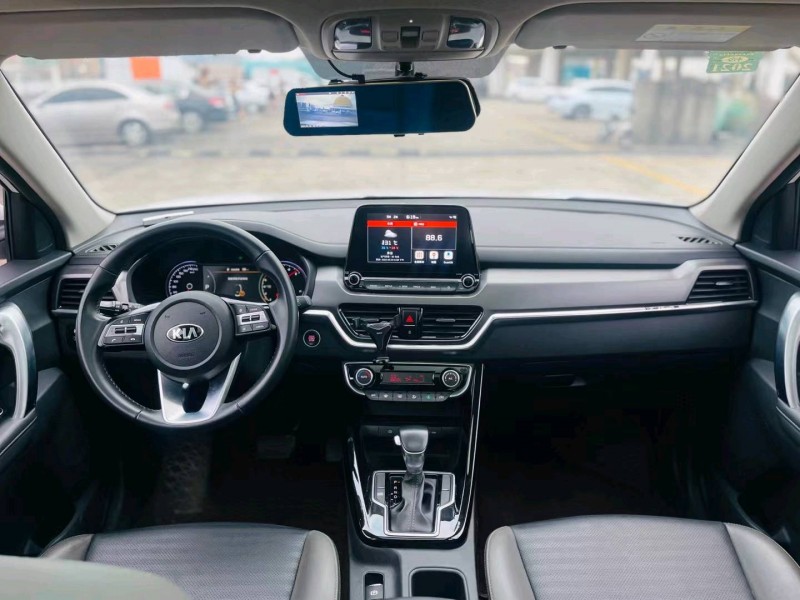 东莞19年起亚智跑4