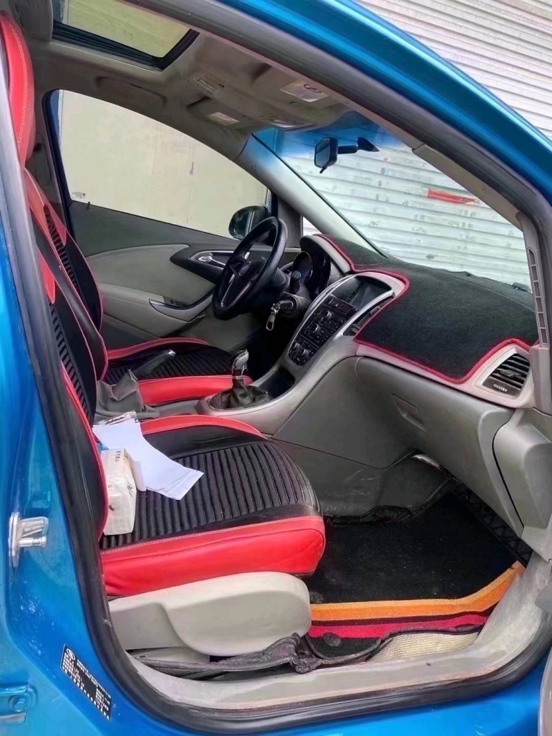 北京11年别克英朗1