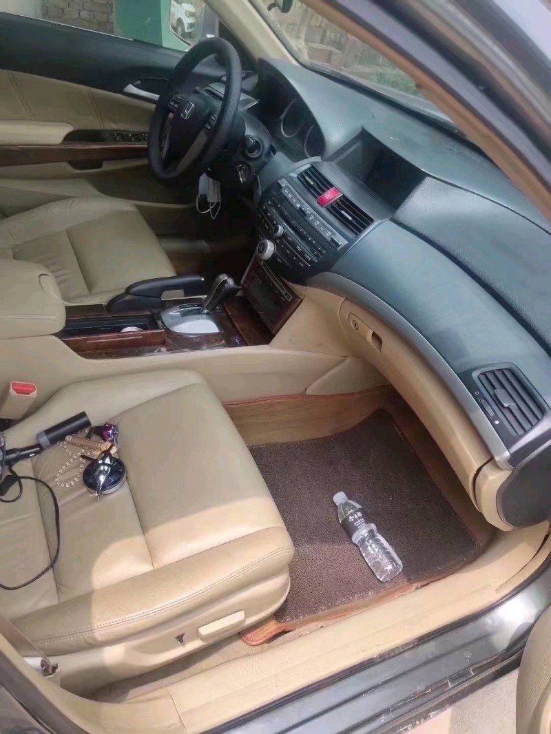 北京12年本田雅阁6