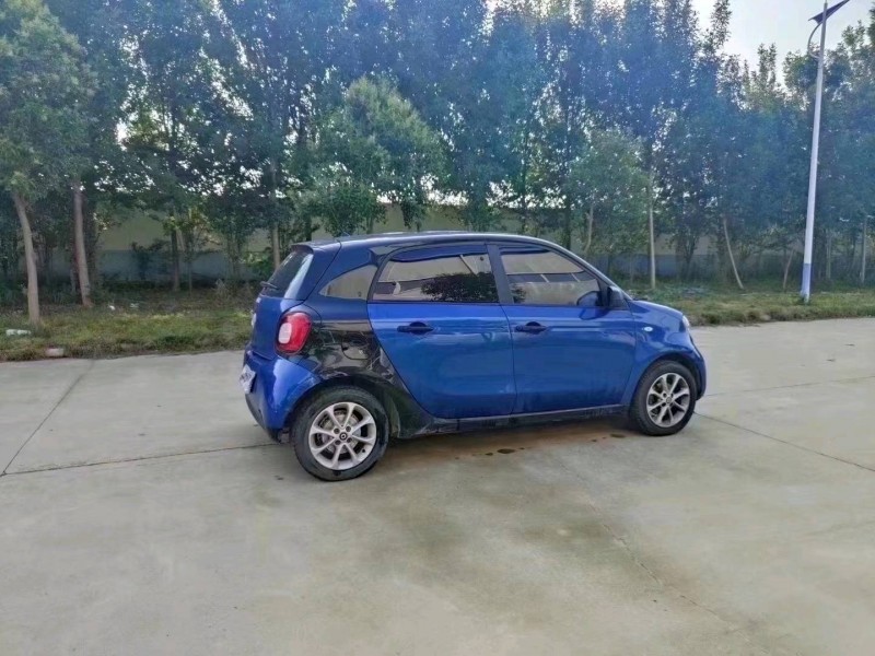 北京18年奔驰smart4