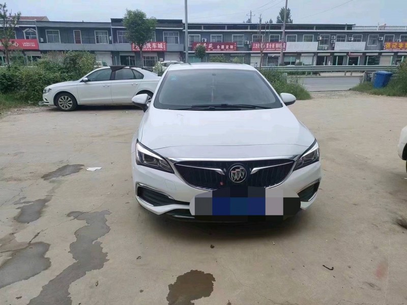 北京18年别克威朗8