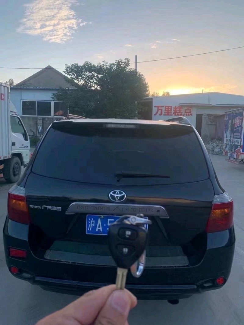 北京11年丰田汉兰达4