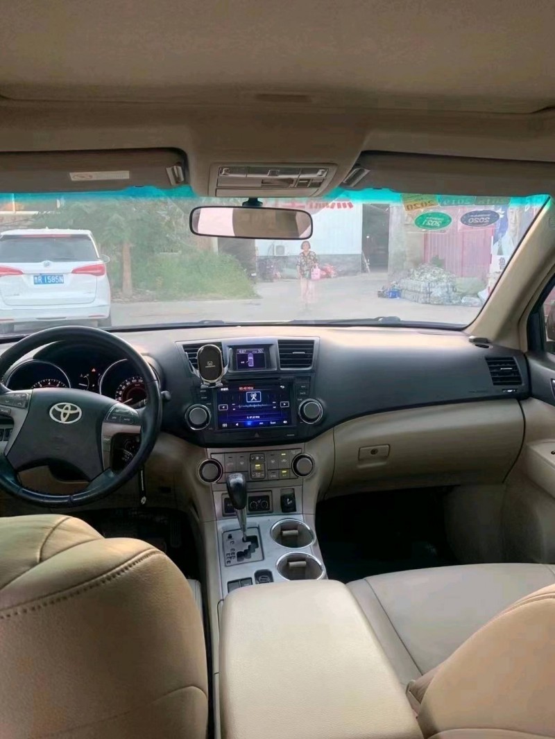 北京11年丰田汉兰达5