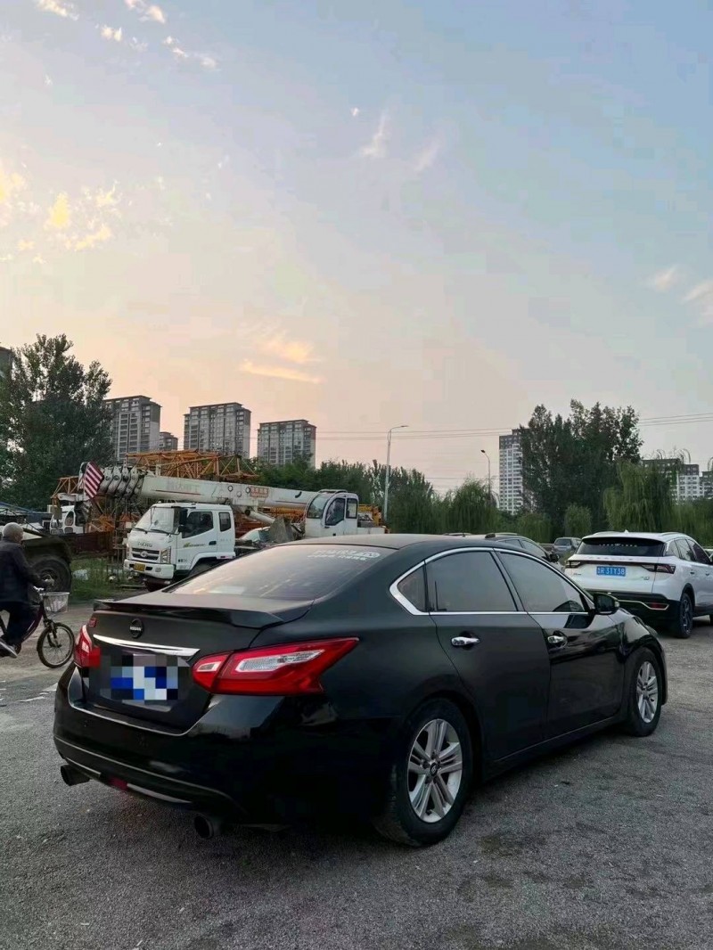 北京17年日产天籁2