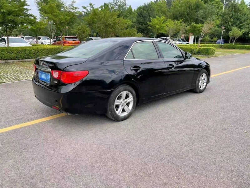 潍坊12年丰田锐志7