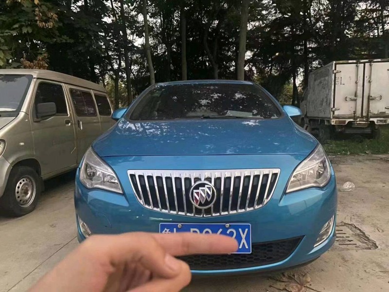 东营11年别克英朗1