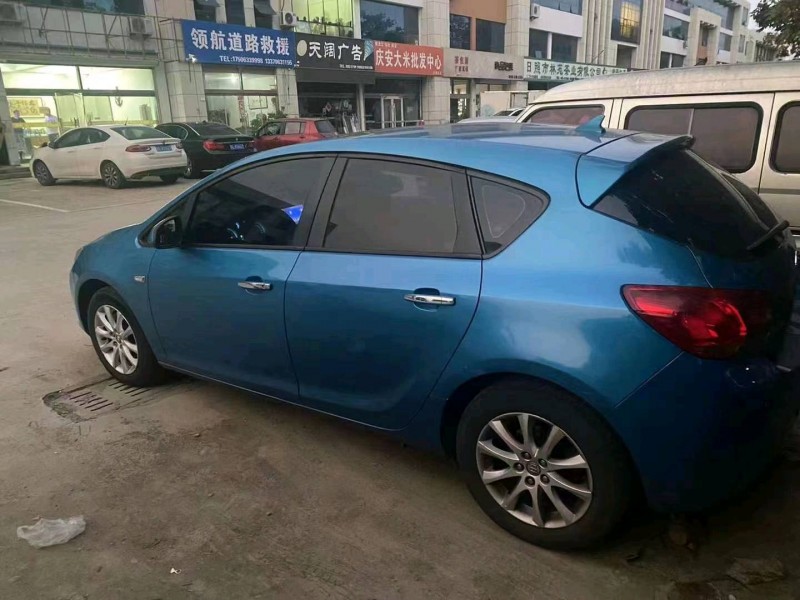 东营11年别克英朗2