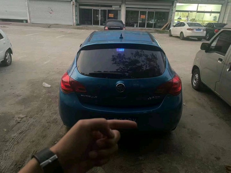 东营11年别克英朗6