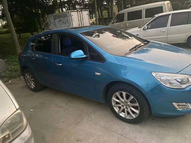 东营11年别克英朗7