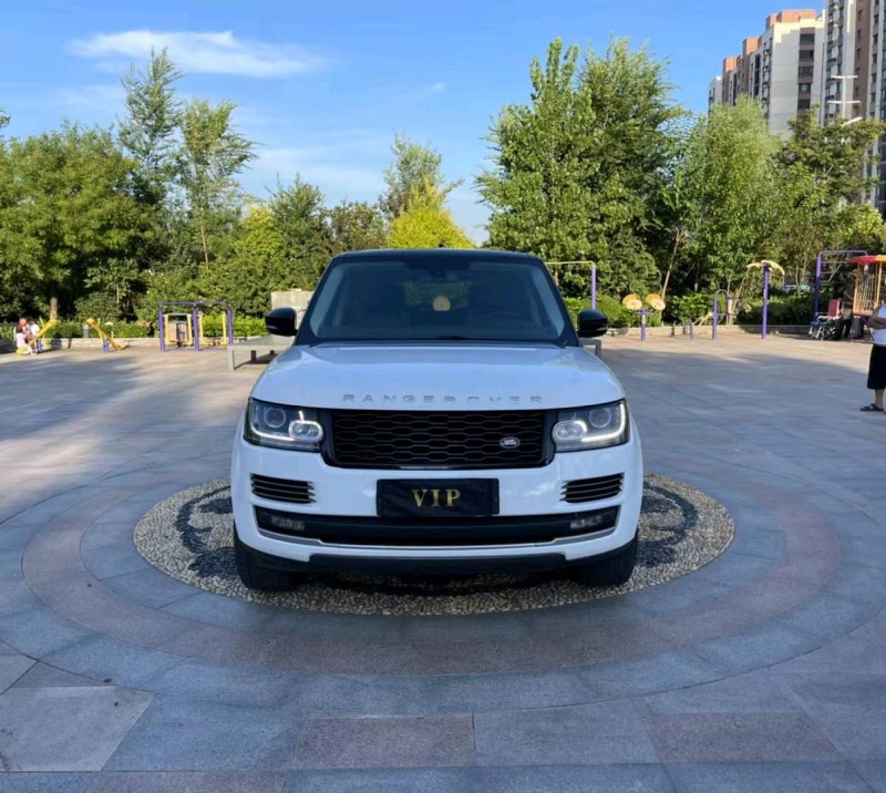 青岛14年路虎揽胜行政1