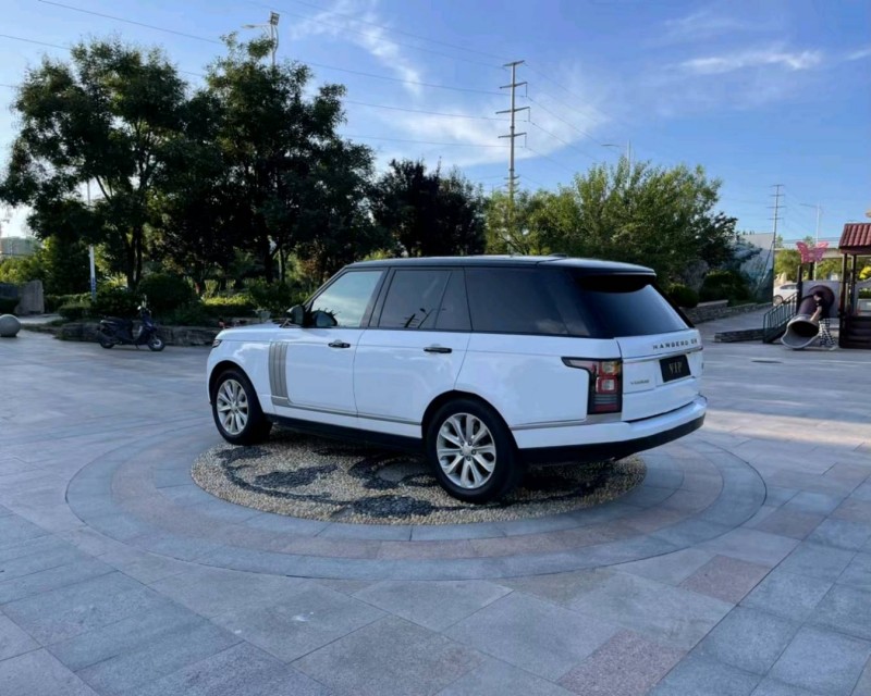 青岛14年路虎揽胜行政7