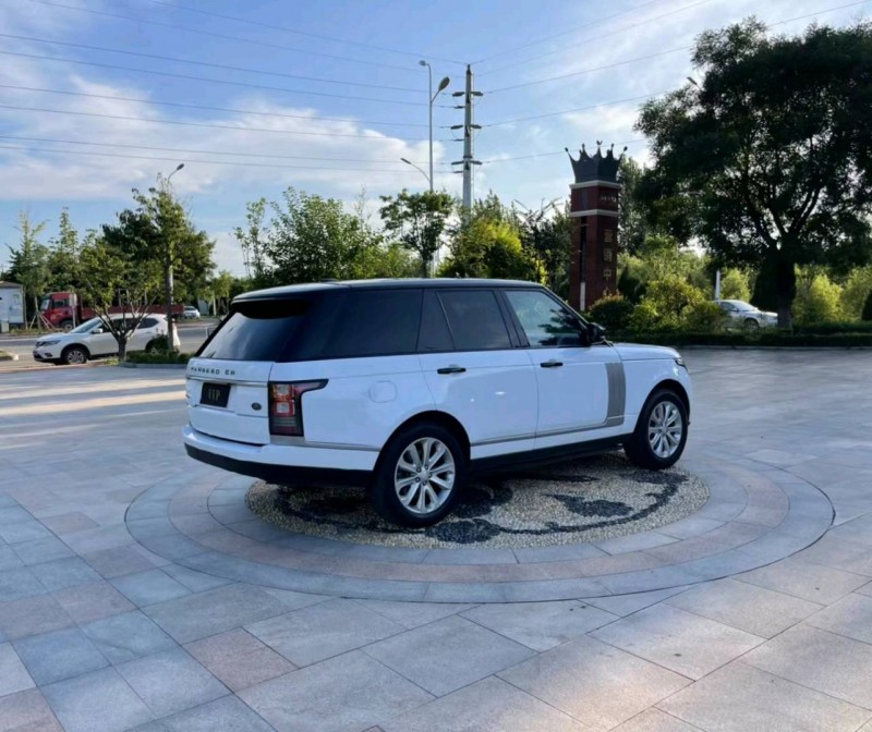 青岛14年路虎揽胜行政8