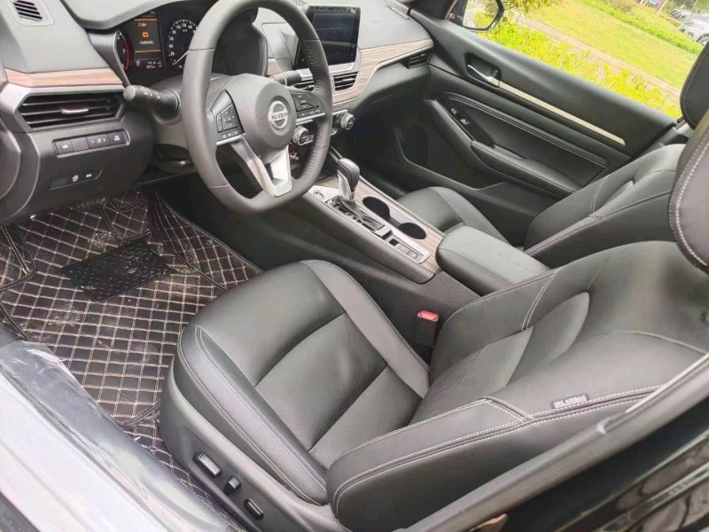 成都22年日产天籁3