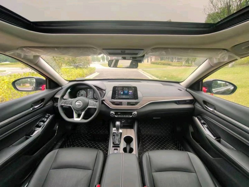 成都22年日产天籁4