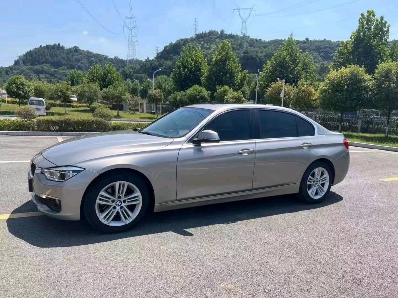 北京17年宝马3系3