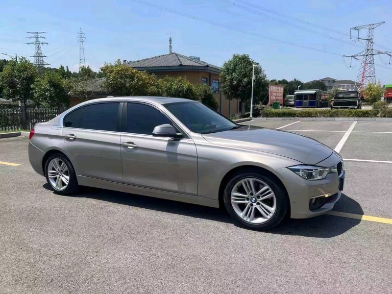 北京17年宝马3系9