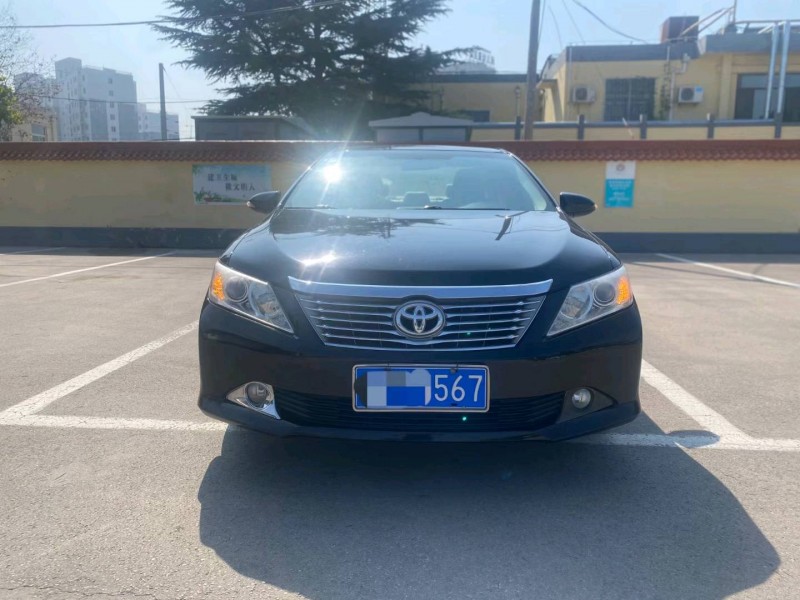 济宁13年丰田凯美瑞8