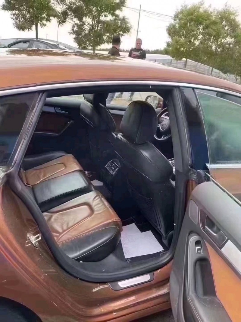 济宁13年奥迪A54