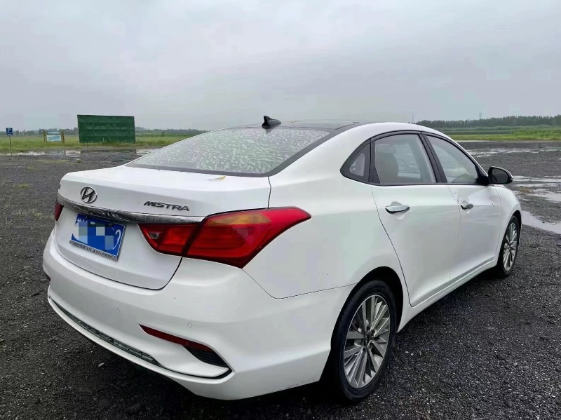 潍坊18年现代名图2