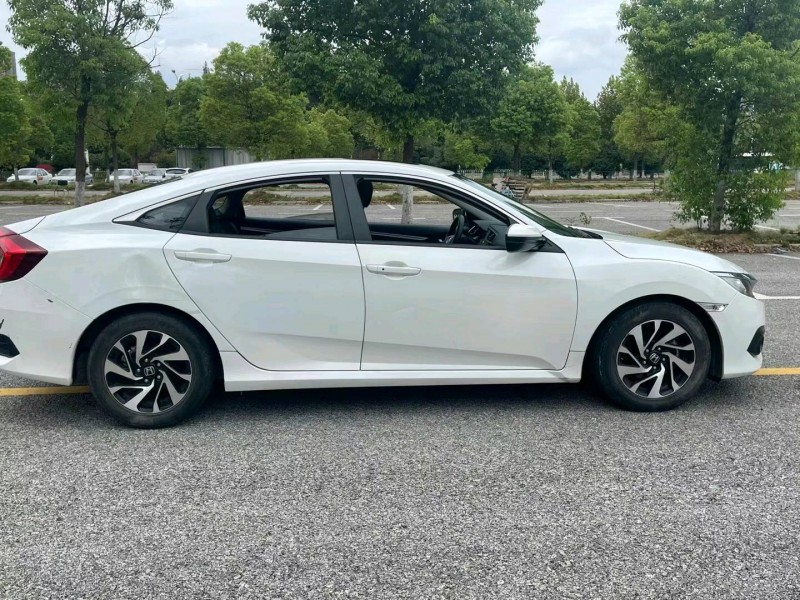 北京16年本田思域7