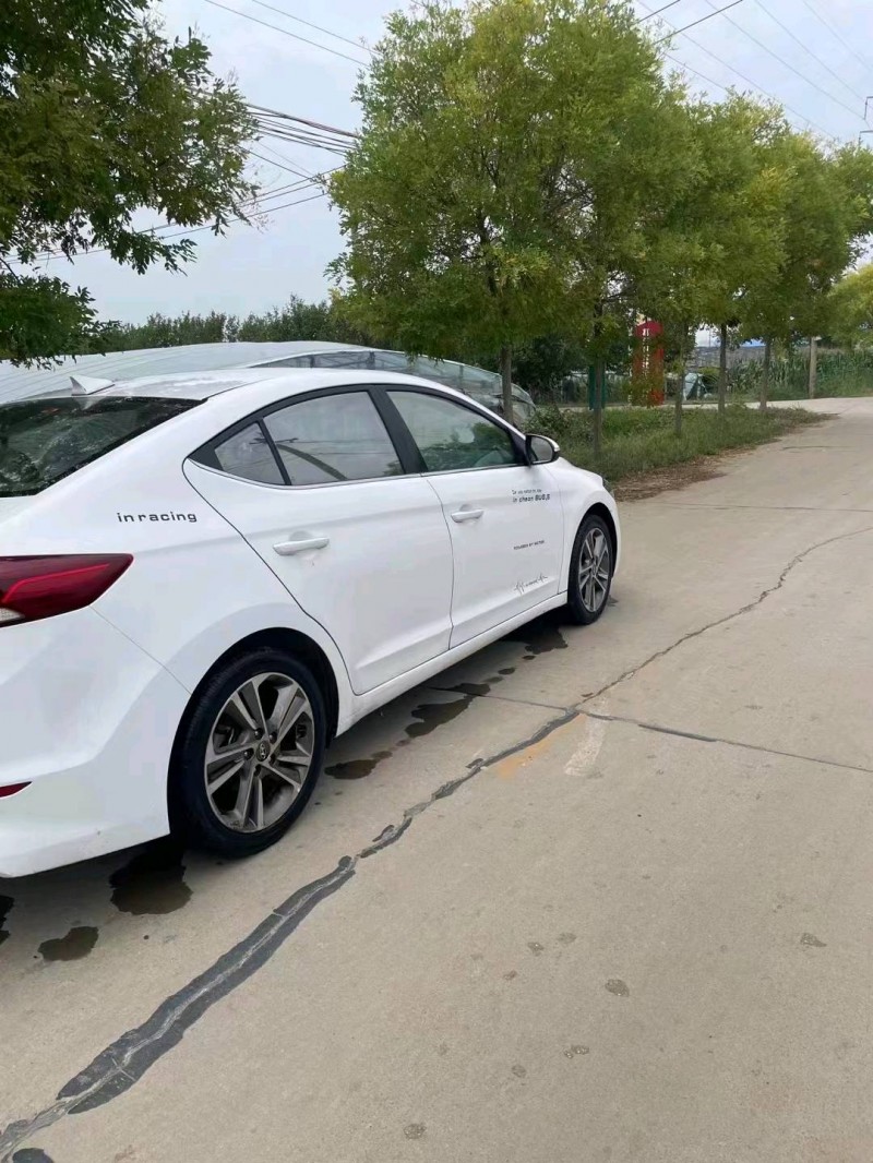 济宁16年现代领动6