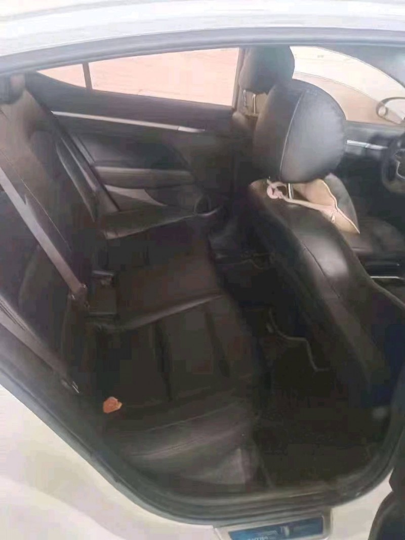 北京16年现代领动8