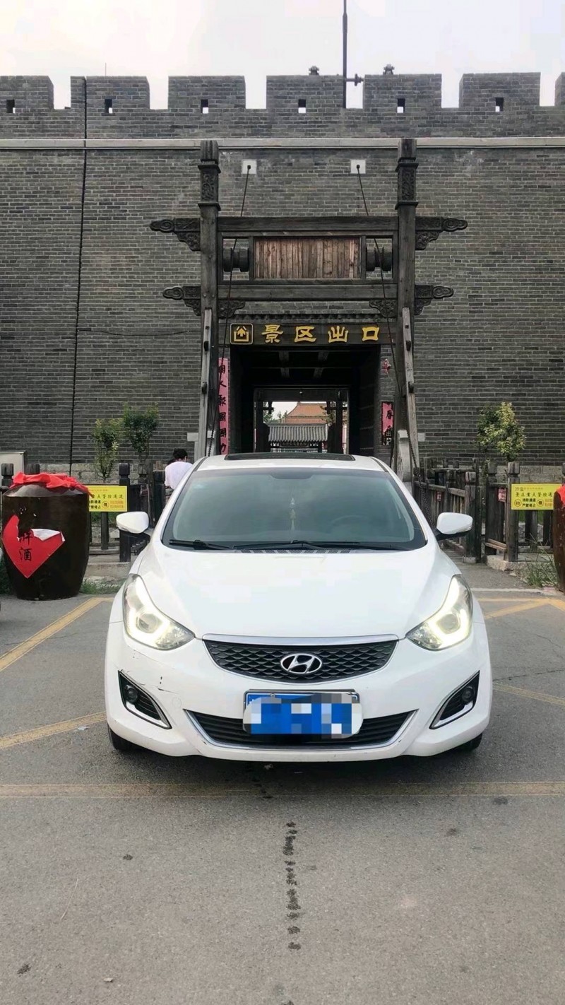 北京16年现代朗动1