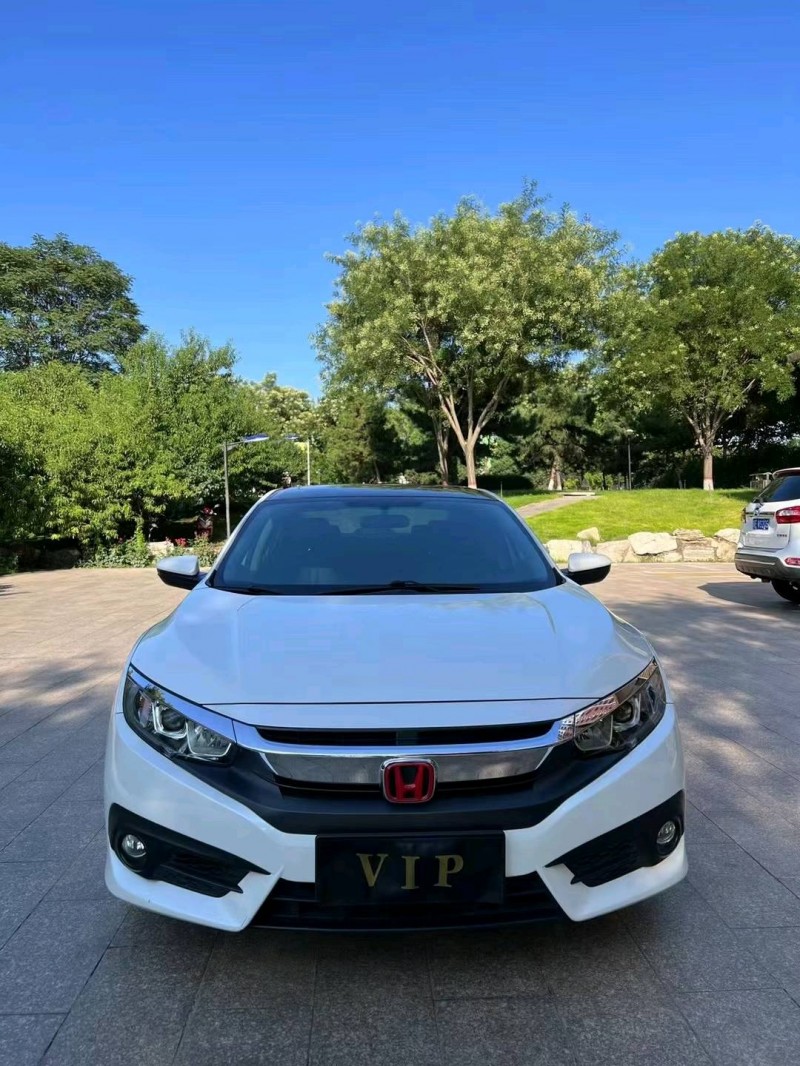 邢台18年本田思域1