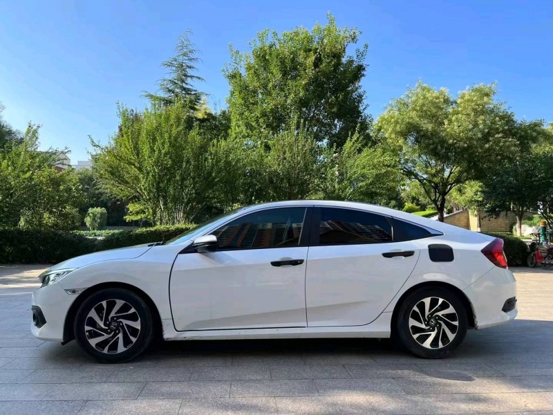 邢台18年本田思域4