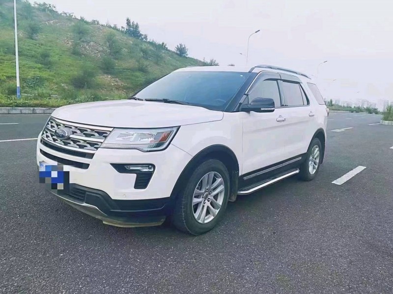 东营18年福特探险者2