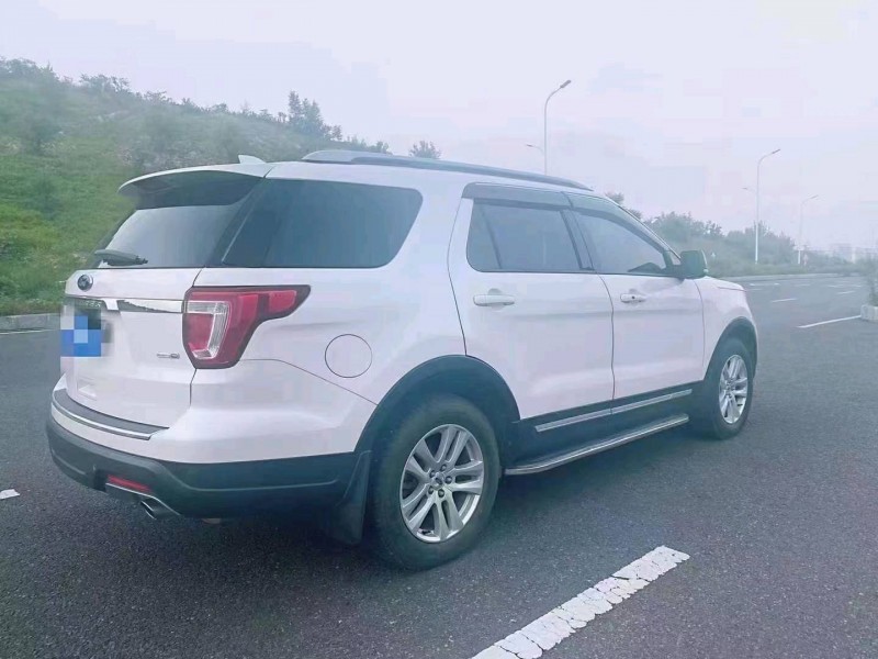 东营18年福特探险者6