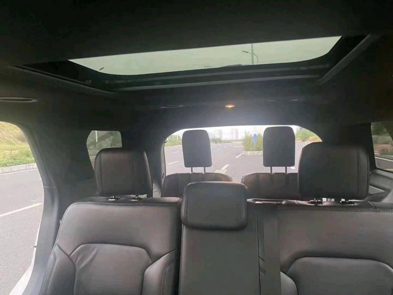 东营18年福特探险者8