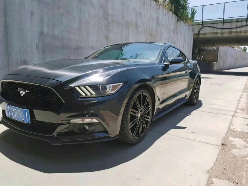 邢台15年福特野马5