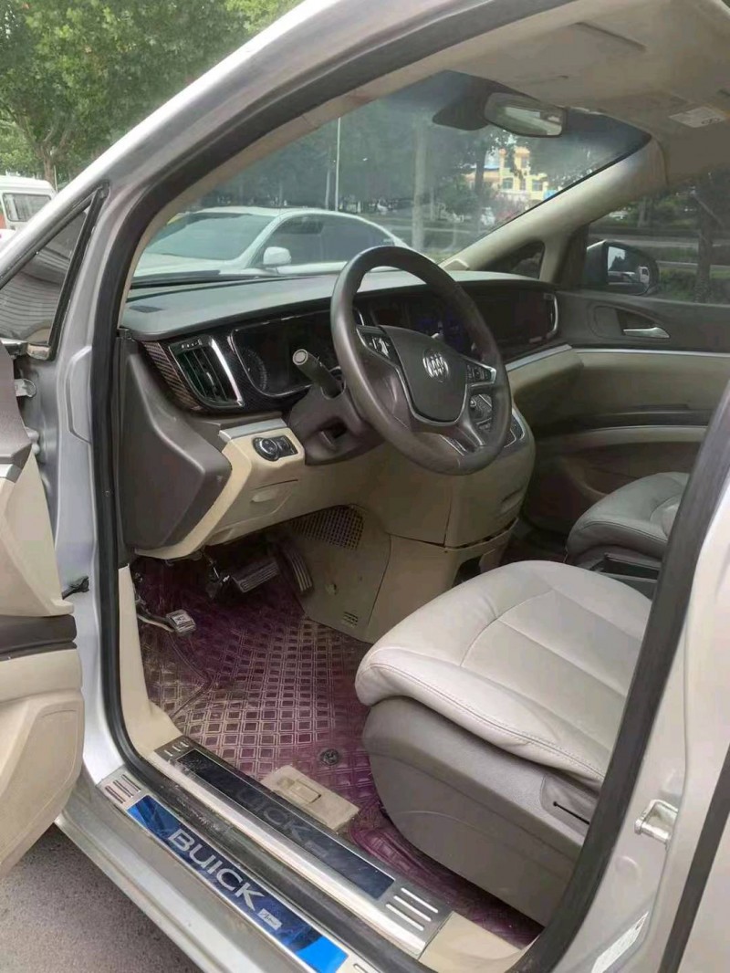 东营13年别克GL87