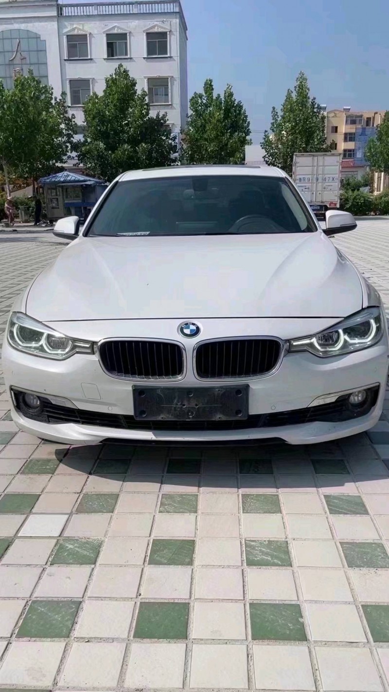 北京16年宝马3系1