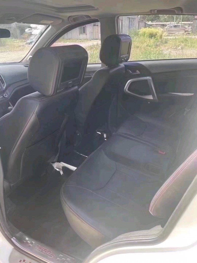 北京15年奇瑞瑞虎56