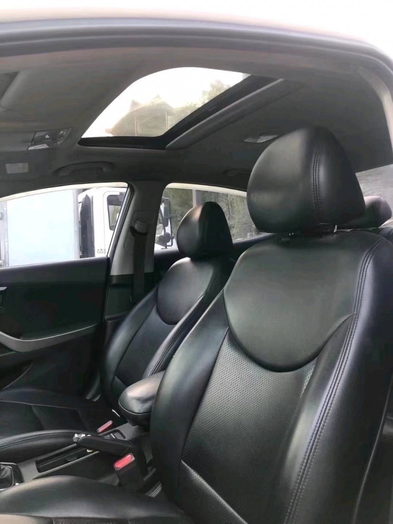 北京16年现代朗动8