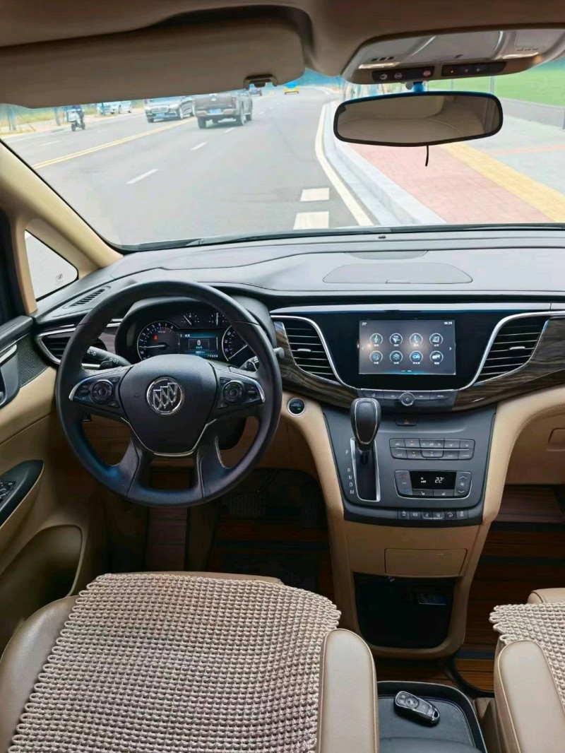 北京17年别克GL84