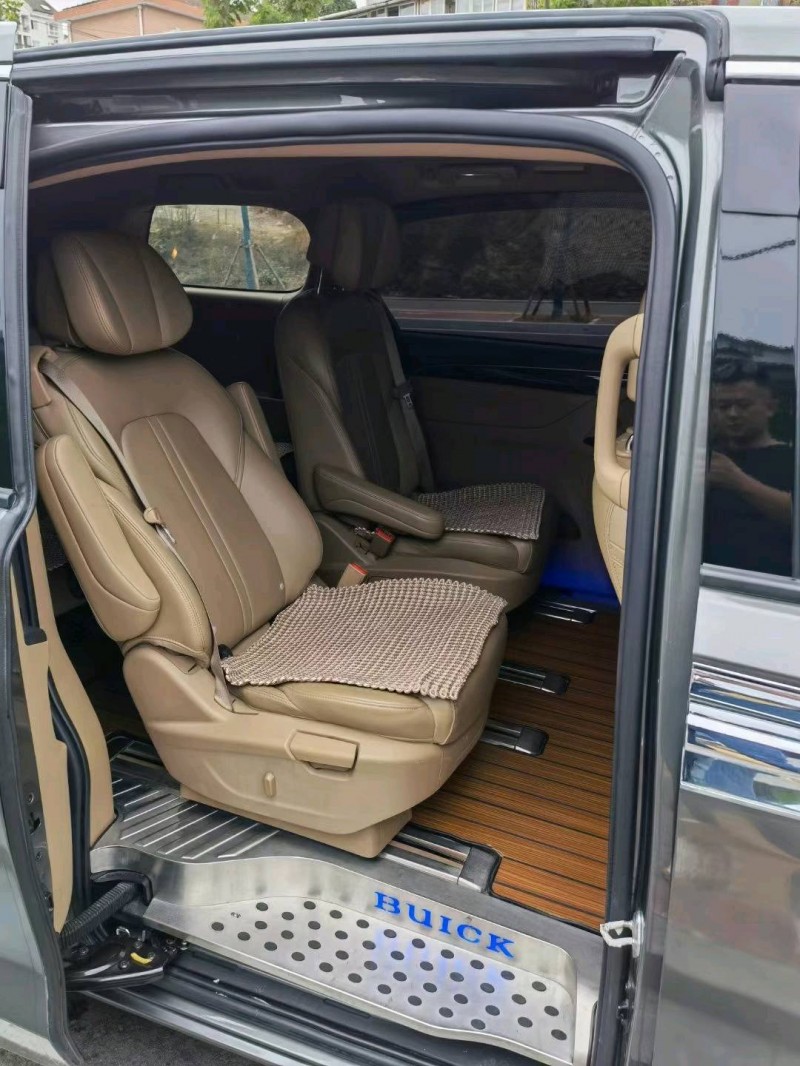 北京17年别克GL87