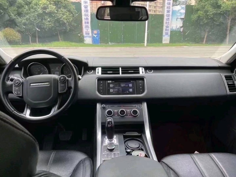 东营17年路虎揽胜运动5