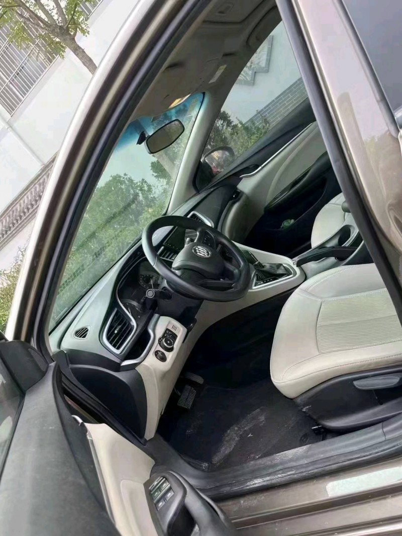 东营17年别克英朗GT5