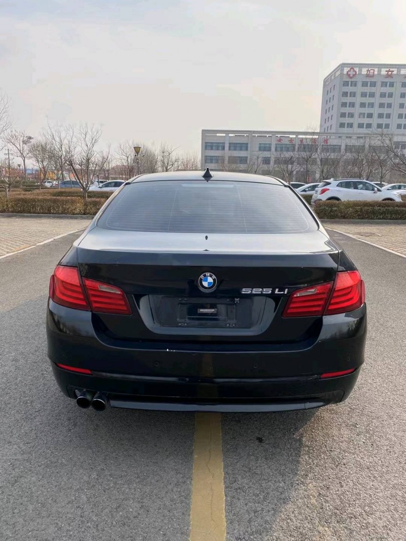 潍坊13年宝马5系9