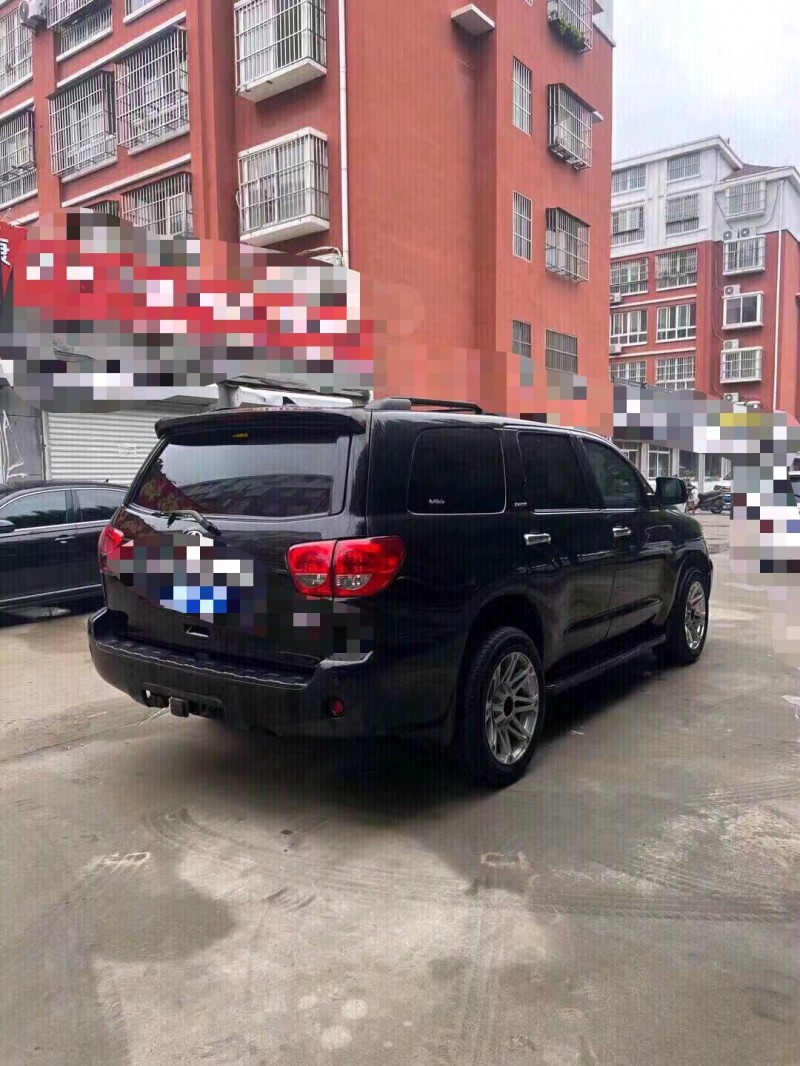 北京11年丰田红杉7