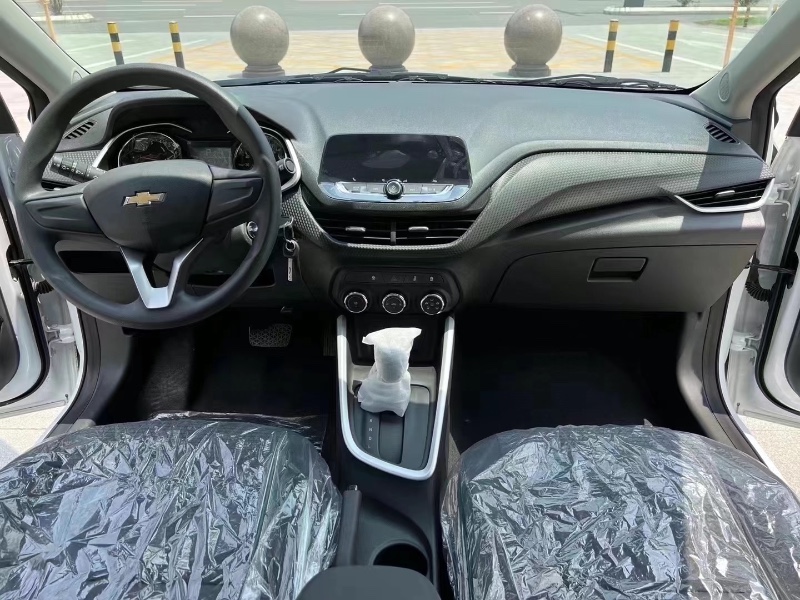 济宁22年雪佛兰科沃兹6