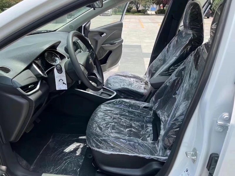 济宁22年雪佛兰科沃兹8