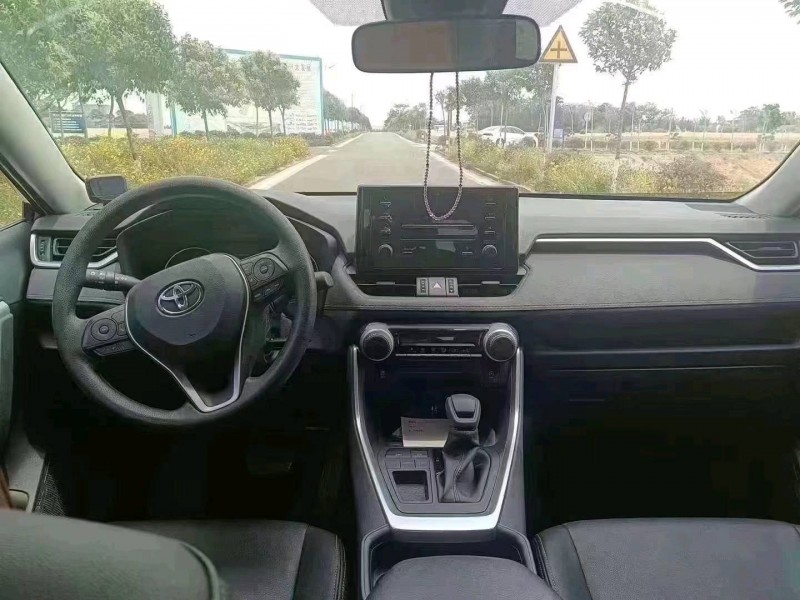 枣庄21年丰田RAV4荣放3