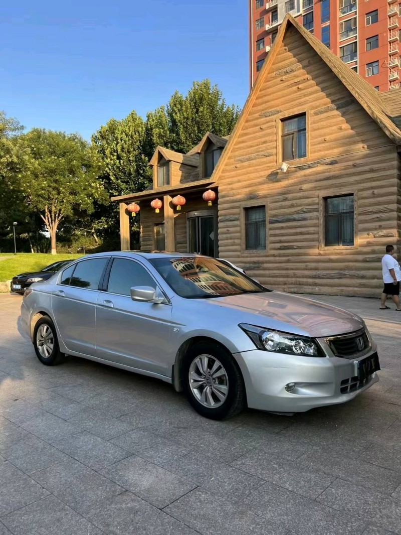 邢台10年本田雅阁3